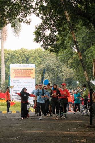 Race photo from Running 5 K