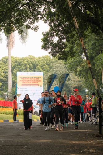 Race photo from Running 5 K