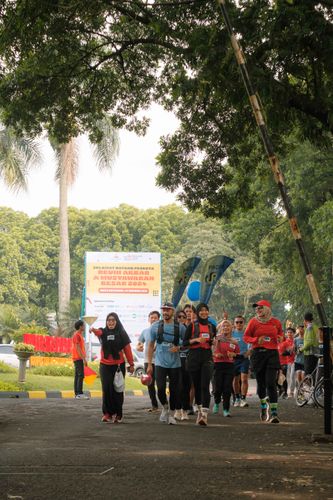 Race photo from Running 5 K