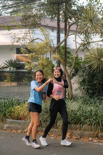 Race photo from Happy One Decade Unpad Runner