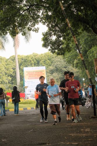Race photo from Running 5 K