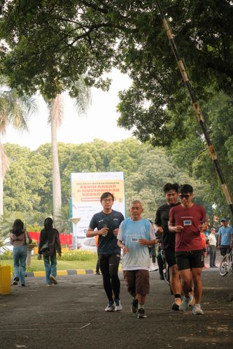 Race photo from Running 5 K