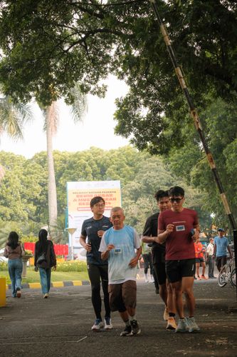 Race photo from Running 5 K