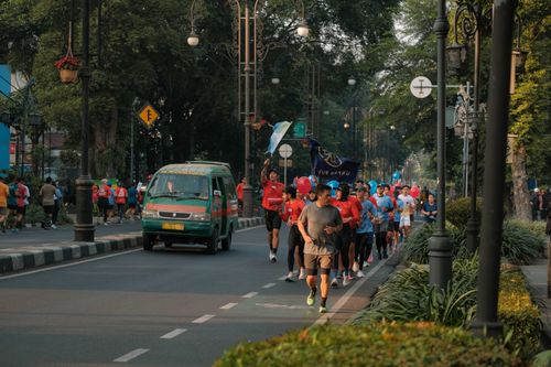 Race photo from Happy One Decade Unpad Runner
