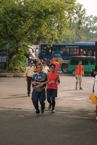 Race photo from Running 5 K