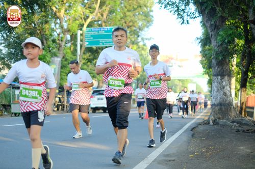 Race photo from Kediri Half Marathon 2024