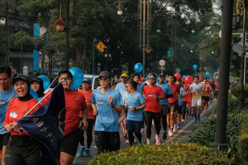 Race photo from Happy One Decade Unpad Runner