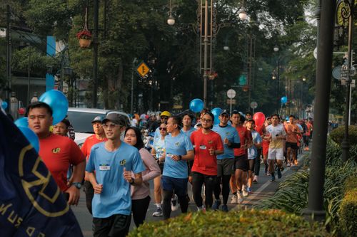 Race photo from Happy One Decade Unpad Runner