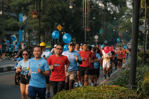 Race photo from Happy One Decade Unpad Runner