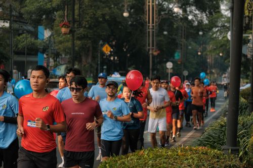Race photo from Happy One Decade Unpad Runner