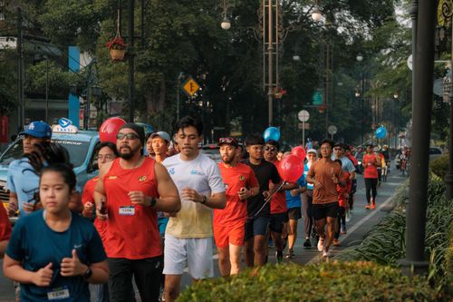 Race photo from Happy One Decade Unpad Runner