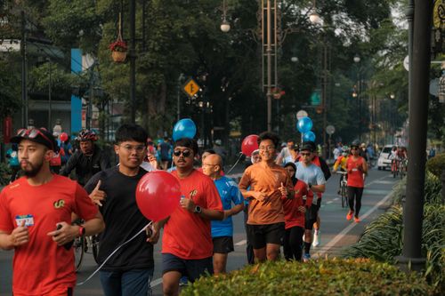 Race photo from Happy One Decade Unpad Runner