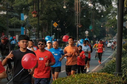 Race photo from Happy One Decade Unpad Runner