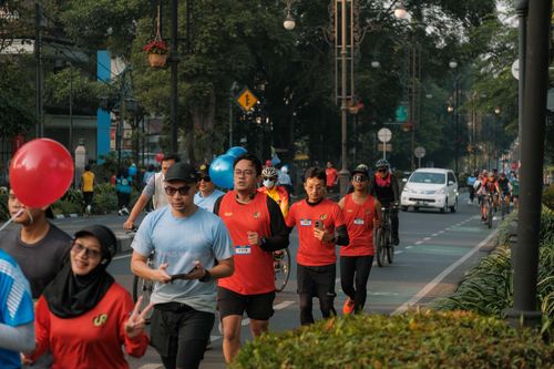 Race photo from Happy One Decade Unpad Runner
