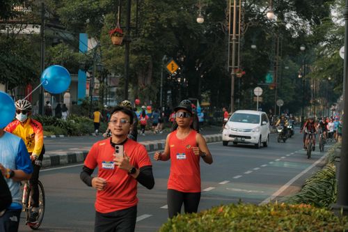 Race photo from Happy One Decade Unpad Runner