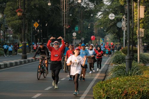 Race photo from Happy One Decade Unpad Runner