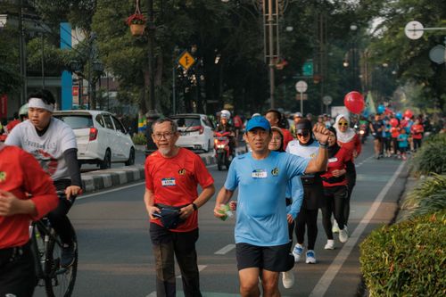 Race photo from Happy One Decade Unpad Runner