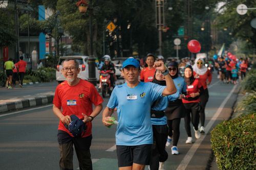 Race photo from Happy One Decade Unpad Runner