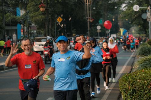 Race photo from Happy One Decade Unpad Runner