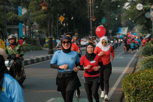 Race photo from Happy One Decade Unpad Runner