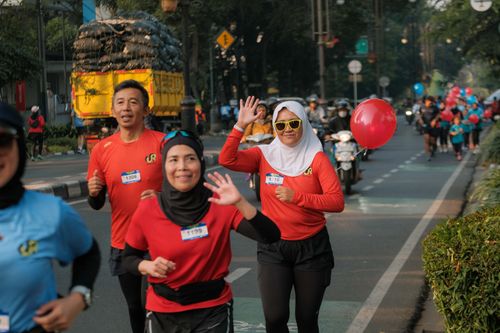 Race photo from Happy One Decade Unpad Runner