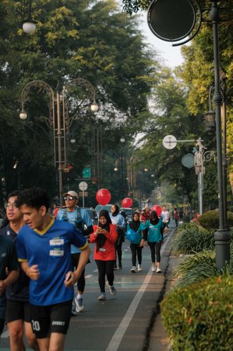Race photo from Happy One Decade Unpad Runner