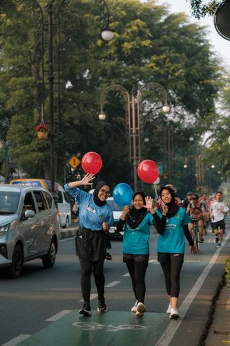 Race photo from Happy One Decade Unpad Runner