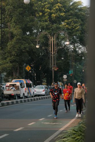 Race photo from Happy One Decade Unpad Runner