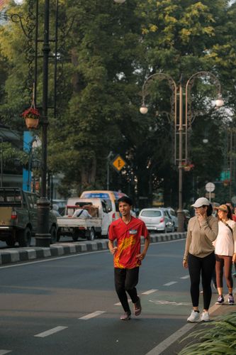 Race photo from Happy One Decade Unpad Runner