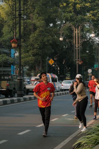 Race photo from Happy One Decade Unpad Runner
