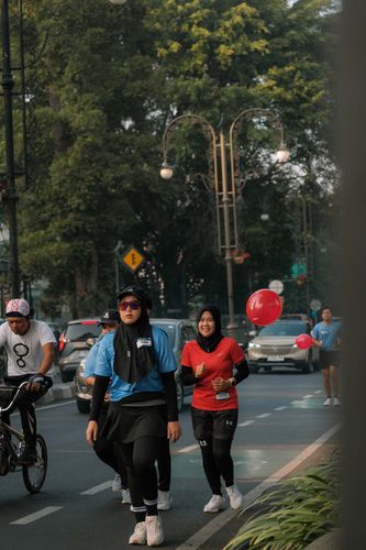 Race photo from Happy One Decade Unpad Runner