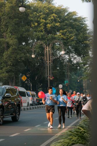 Race photo from Happy One Decade Unpad Runner
