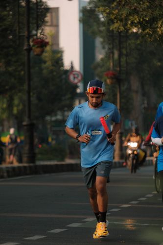 Race photo from Happy One Decade Unpad Runner