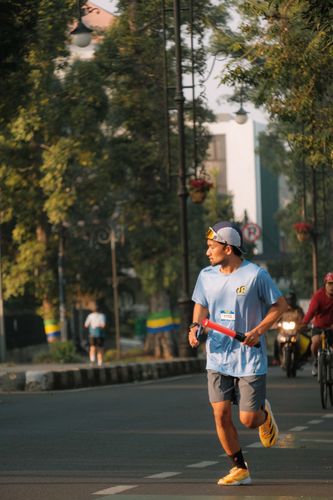 Race photo from Happy One Decade Unpad Runner
