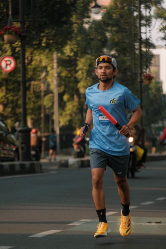Race photo from Happy One Decade Unpad Runner
