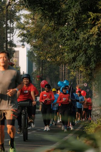 Race photo from Happy One Decade Unpad Runner