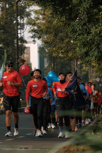 Race photo from Happy One Decade Unpad Runner
