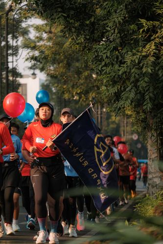 Race photo from Happy One Decade Unpad Runner