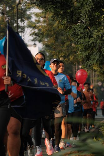 Race photo from Happy One Decade Unpad Runner