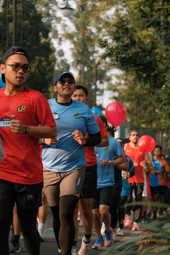 Race photo from Happy One Decade Unpad Runner
