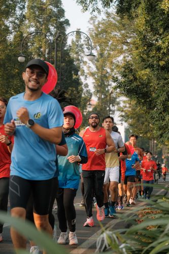 Race photo from Happy One Decade Unpad Runner