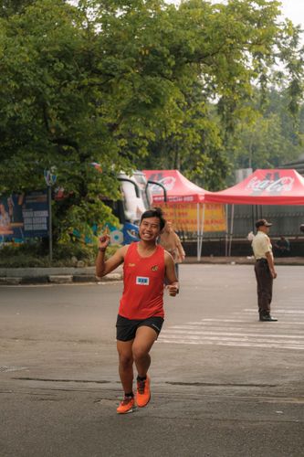 Race photo from Running 5 K