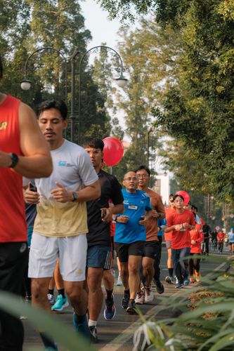 Race photo from Happy One Decade Unpad Runner