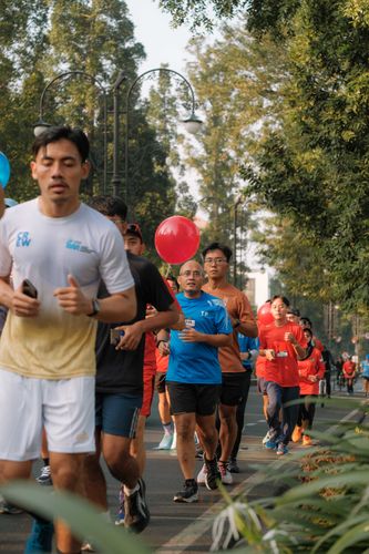 Race photo from Happy One Decade Unpad Runner