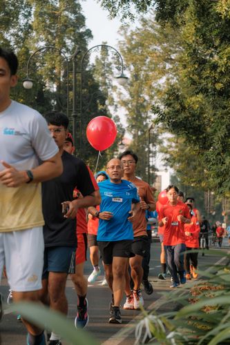 Race photo from Happy One Decade Unpad Runner