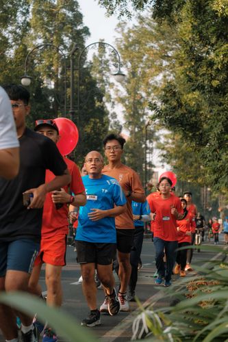 Race photo from Happy One Decade Unpad Runner
