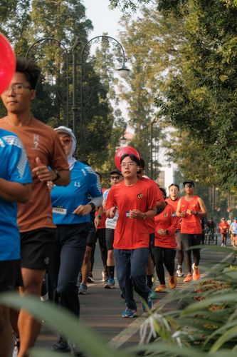 Race photo from Happy One Decade Unpad Runner
