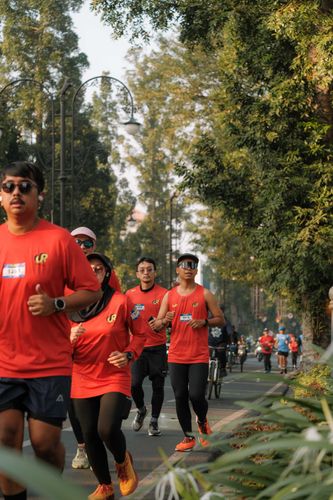 Race photo from Happy One Decade Unpad Runner