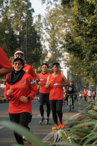 Race photo from Happy One Decade Unpad Runner