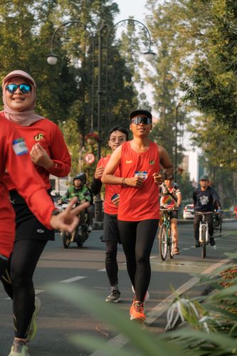 Race photo from Happy One Decade Unpad Runner